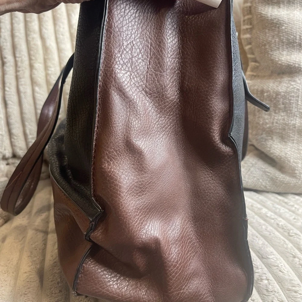 Bueno Two-Tone Black and Brown Shoulder Bag - Picture 4 of 8